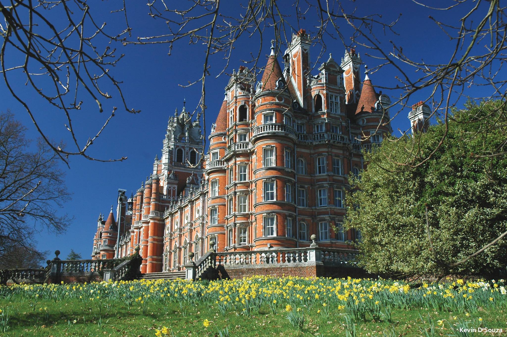 Royal Holloway Summer Kids Camp